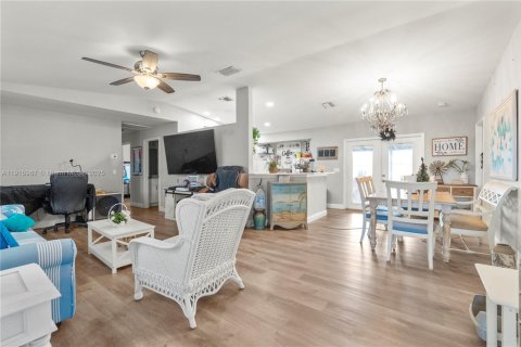 Casa en venta en Naples, Florida, 3 dormitorios № 2082496 - foto 3