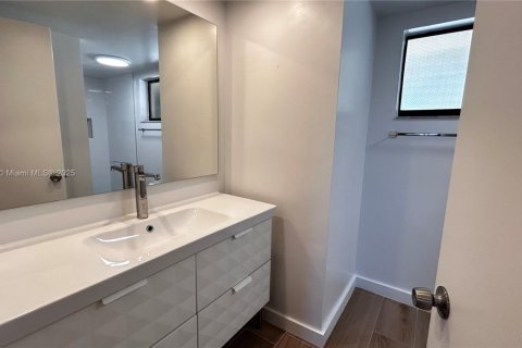 Copropriété à louer à Miami, Floride: 2 chambres, 91.51 m2 № 1883812 - photo 22