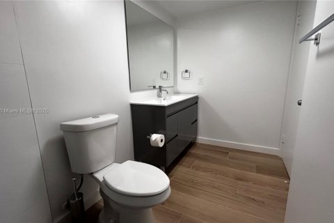 Copropriété à louer à Miami, Floride: 2 chambres, 91.51 m2 № 1883812 - photo 13