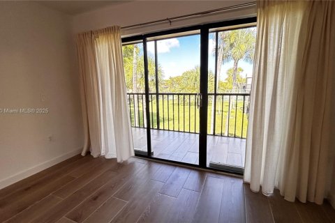 Copropriété à louer à Miami, Floride: 2 chambres, 91.51 m2 № 1883812 - photo 7