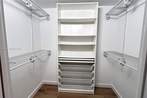 Copropriété à louer à Miami, Floride: 2 chambres, 91.51 m2 № 1883812 - photo 21