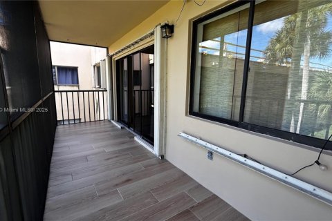 Copropriété à louer à Miami, Floride: 2 chambres, 91.51 m2 № 1883812 - photo 25