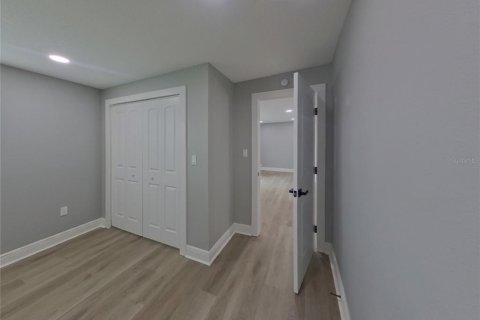 House in Largo, Florida 3 bedrooms, 139.54 sq.m. № 1910934 - photo 7