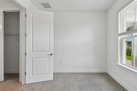 Townhouse in Oviedo, Florida 4 bedrooms, 188.13 sq.m. № 2092879 - photo 8