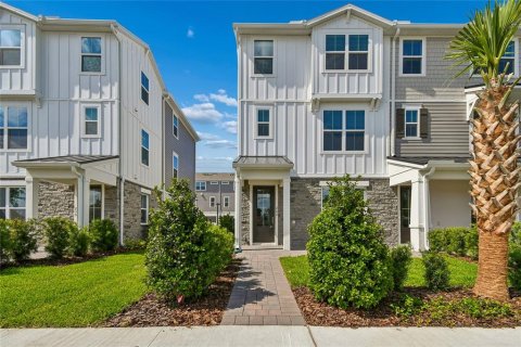 Townhouse in Oviedo, Florida 4 bedrooms, 188.13 sq.m. № 2092879
