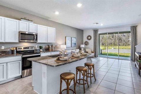 Townhouse in Wesley Chapel, Florida 3 bedrooms, 155.43 sq.m. № 1822752 - photo 5