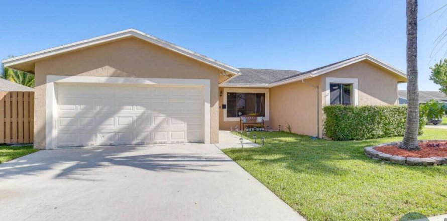 Villa ou maison à Sunrise, Floride 5 chambres, 183.11 m2 № 2265566