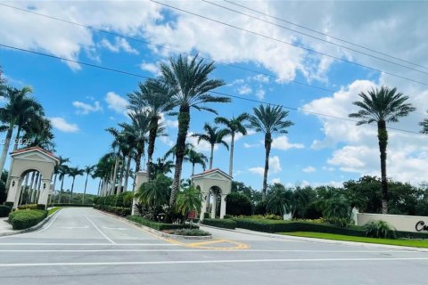 Снять в аренду виллу или дом в Катлер-Бей, Флорида 5 спален, 366.5м2, № 1942372 - фото 22