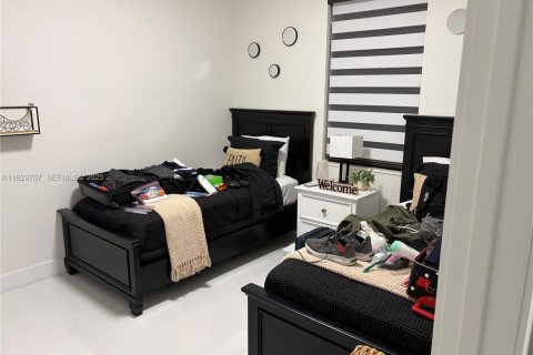 House in Homestead, Florida 4 bedrooms, 193.98 sq.m. № 1988583 - photo 10