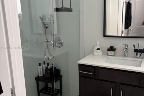 House in Homestead, Florida 4 bedrooms, 193.98 sq.m. № 1988583 - photo 5