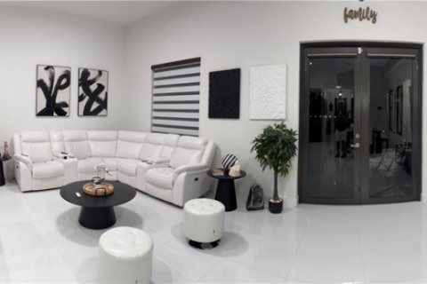 House in Homestead, Florida 4 bedrooms, 193.98 sq.m. № 1988583 - photo 21