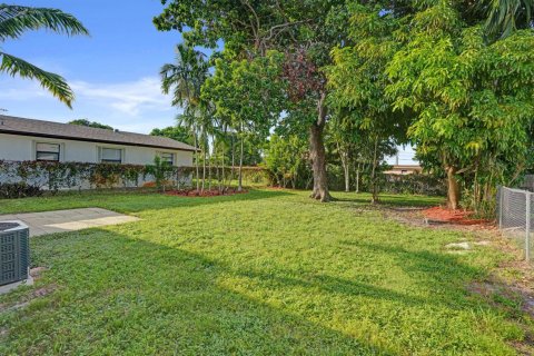 Casa en venta en West Park, Florida, 3 dormitorios, 81.01 m2 № 2413124 - foto 14