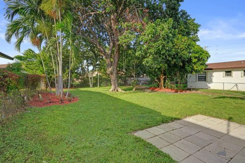 Casa en venta en West Park, Florida, 3 dormitorios, 81.01 m2 № 2413124 - foto 15