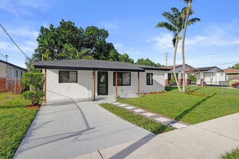 Casa en venta en West Park, Florida, 3 dormitorios, 81.01 m2 № 2413124 - foto 12