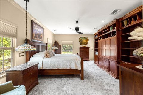 House in Ocala, Florida 4 bedrooms, 261.61 sq.m. № 2199665 - photo 14