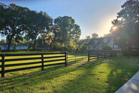 House in Ocala, Florida 4 bedrooms, 261.61 sq.m. № 2199665 - photo 3