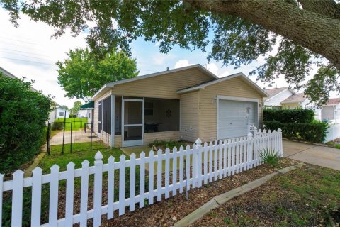 Casa en The Villages, Florida 1 dormitorio, 77.76 m2 № 2369219