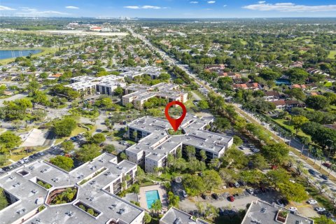 Купить кондоминиум в Майами, Флорида 2 спальни, 89.65м2, № 2017148 - фото 27