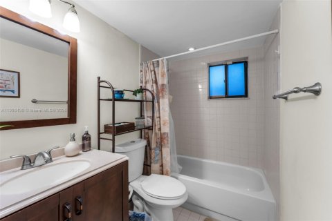 Купить кондоминиум в Майами, Флорида 2 спальни, 89.65м2, № 2017148 - фото 13