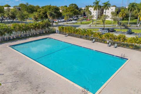 Купить кондоминиум в Майами, Флорида 2 спальни, 89.65м2, № 2017148 - фото 23