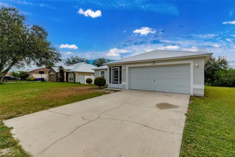 House in Vero Beach, Florida 3 bedrooms, 123 sq.m. № 1917679 - photo 4