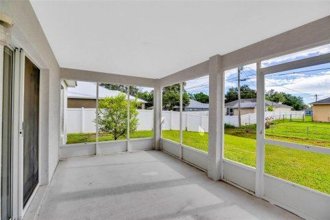 House in Vero Beach, Florida 3 bedrooms, 123 sq.m. № 1917679 - photo 27