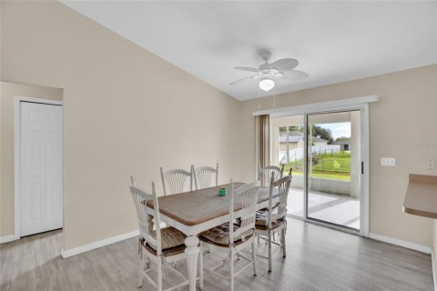 House in Vero Beach, Florida 3 bedrooms, 123 sq.m. № 1917679 - photo 10