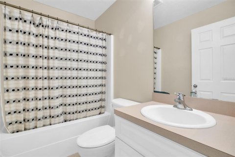 House in Vero Beach, Florida 3 bedrooms, 123 sq.m. № 1917679 - photo 22
