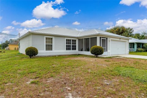 House in Vero Beach, Florida 3 bedrooms, 123 sq.m. № 1917679 - photo 3