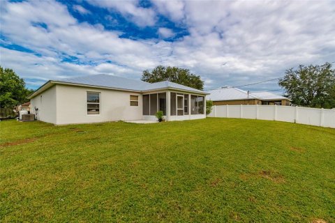 House in Vero Beach, Florida 3 bedrooms, 123 sq.m. № 1917679 - photo 29