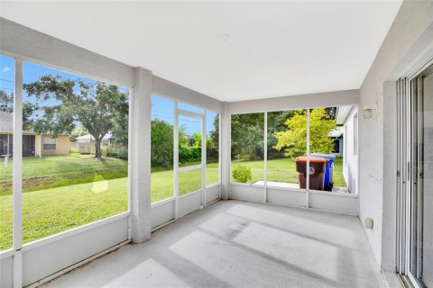 House in Vero Beach, Florida 3 bedrooms, 123 sq.m. № 1917679 - photo 26