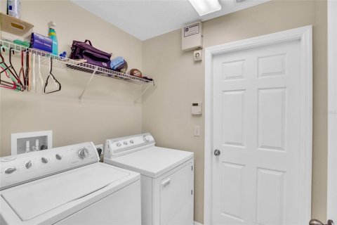 House in Vero Beach, Florida 3 bedrooms, 123 sq.m. № 1917679 - photo 25