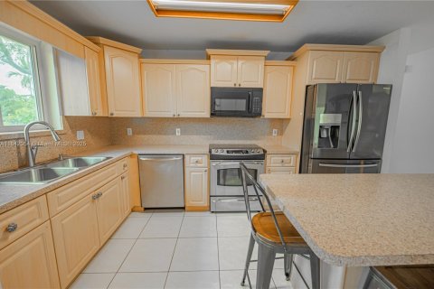 Casa en venta en Hollywood, Florida, 4 dormitorios, 118.54 m2 № 1841108 - foto 10