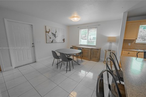 Casa en venta en Hollywood, Florida, 4 dormitorios, 118.54 m2 № 1841108 - foto 12