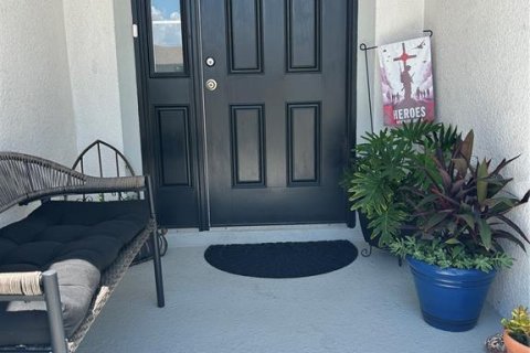 House in Haines City, Florida 4 bedrooms, 184.88 sq.m. № 2149135 - photo 6