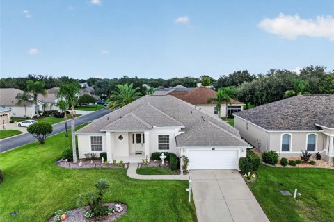 House in Leesburg, Florida 2 bedrooms, 203.27 sq.m. № 2396373 - photo 2