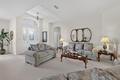 House in Leesburg, Florida 2 bedrooms, 203.27 sq.m. № 2396373 - photo 15