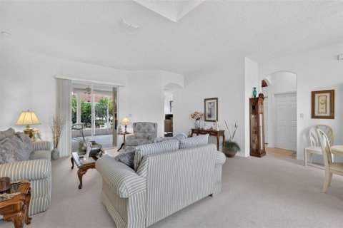 House in Leesburg, Florida 2 bedrooms, 203.27 sq.m. № 2396373 - photo 13