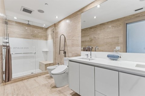 Купить кондоминиум в Майами-Бич, Флорида 2 спальни, 104.79м2, № 2050312 - фото 25