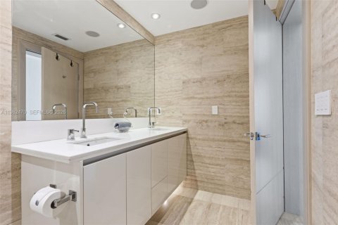 Купить кондоминиум в Майами-Бич, Флорида 2 спальни, 104.79м2, № 2050312 - фото 26