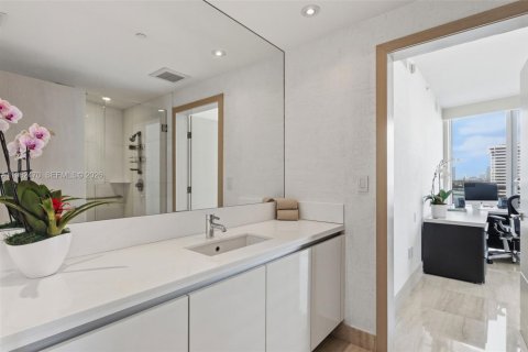 Купить кондоминиум в Майами-Бич, Флорида 2 спальни, 104.79м2, № 2050312 - фото 18