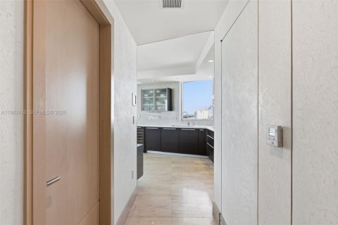 Купить кондоминиум в Майами-Бич, Флорида 2 спальни, 104.79м2, № 2050312 - фото 20