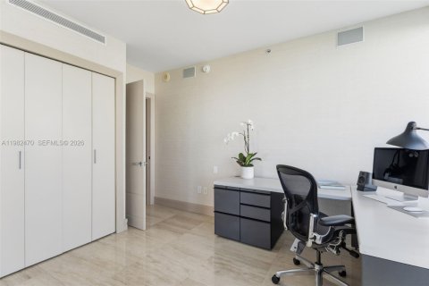 Купить кондоминиум в Майами-Бич, Флорида 2 спальни, 104.79м2, № 2050312 - фото 16