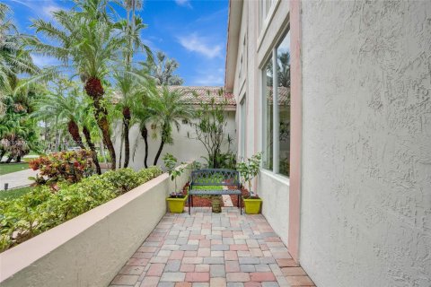 Купить виллу или дом в Корал-Спрингс, Флорида 12 комнат, 401.62м2, № 1896555 - фото 9