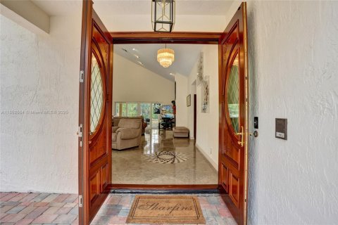 Купить виллу или дом в Корал-Спрингс, Флорида 12 комнат, 401.62м2, № 1896555 - фото 10