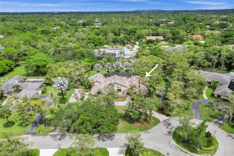Купить виллу или дом в Корал-Спрингс, Флорида 12 комнат, 401.62м2, № 1896555 - фото 2