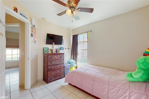Casa en venta en Kissimmee, Florida, 4 dormitorios, 171.13 m2 № 1681190 - foto 9