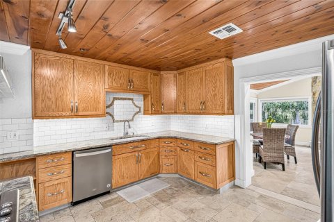 Villa ou maison à vendre à Kissimmee, Floride: 3 chambres, 205.69 m2 № 2432678 - photo 11