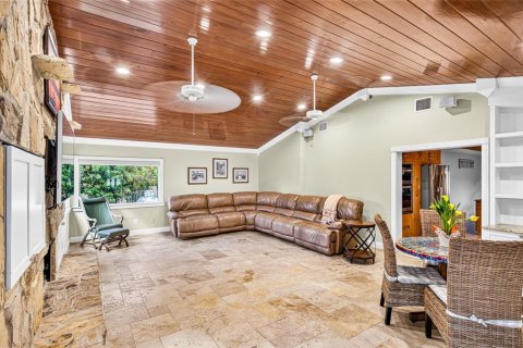 Villa ou maison à vendre à Kissimmee, Floride: 3 chambres, 205.69 m2 № 2432678 - photo 13