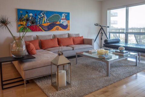 Condo in Pompano Beach, Florida, 2 bedrooms № 2187976 - photo 15